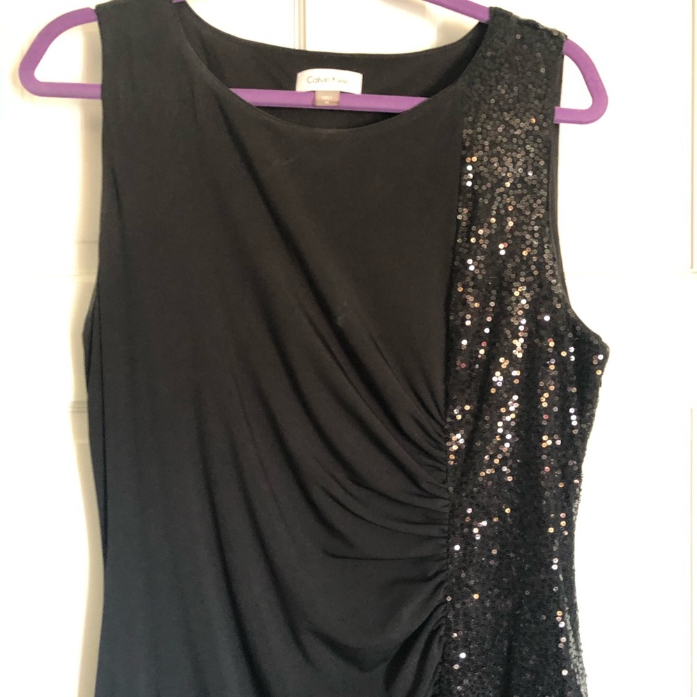 Formal dress - Picture 2 of 4